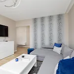 Seaside Porta Mare With Balcony By Renters Appartamento Kołobrzeg