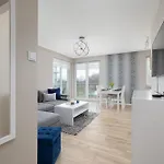 Seaside Porta Mare With Balcony By Renters Appartamento Kołobrzeg